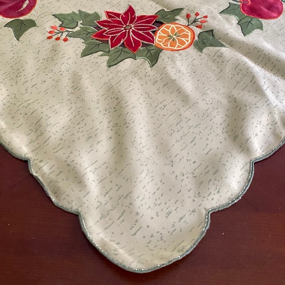 Holiday Coffee Table Cloth & Candles - Picture 5 of 8